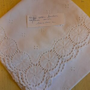 nappe broderie anglaise Nappe carrée broderie anglaise