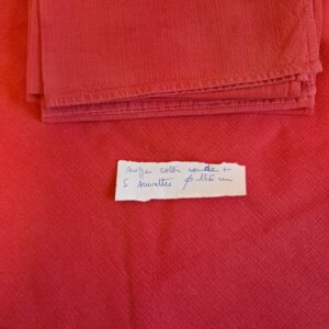 Nappe ronde rouge + 5 serviettes