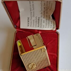 Briquet à gaz plaqué or